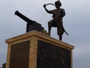 A monument commemorating Ottoman-era sailor Oruc Reis Raised in Algeria (Twitter)