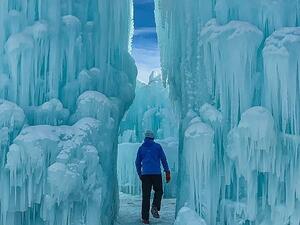 Frozen castles in William Hawrelak Park in Edmonton (J.Chowacki/Twitter)