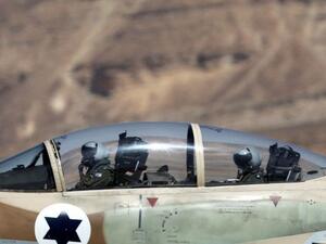 Israeli plane strikes on Syrian (Twitter)