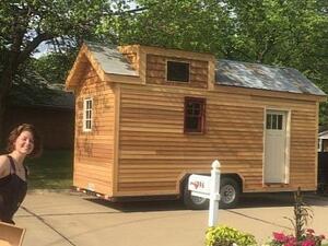 Woman’s Tiny House on Wheels Stolen in St. Louis  (Twitter)