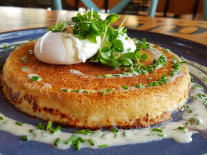 Kanafeh, traditional arabic pastry (Shutterstock)