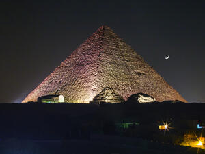 Egypt Pyramid night Egypt, Giza (Shutterstock)