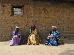 Angolan women (Shutterstock)