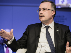 The head of Saudi Aramco, pictured here at Davos 2017, has laid out a roadmap leading to the sale of shares in the world’s biggest oil company in 2021. (AN)
