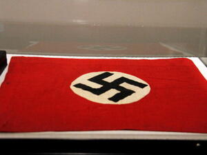 قضت عائلات يهودية في محارق "الهولوكوست" النازي اثناء الحرب العالمية الثانية.  قضت عائلات يهودية في محارق "الهولوكوست" النازي اثناء الحرب العالمية الثانية.