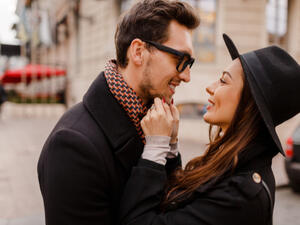 العشق هو سيد كلّ أسماء الحب، ويعني فرط الحب