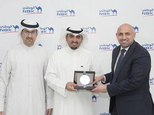 يقدم كل من مجموعة الباطين وبنك الكويت الوطني أفضل العروض على مدار عدة سنوات، إضافة إلى المبادرات الهادفة إلى تحقيق الأفضل لعملائهما ولأفراد المجتمع ككل.