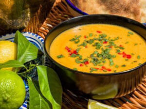 طاجن العدس الأصفر بالدجاج (panet.co.il)