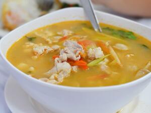 حساء الدجاج (shutterstock.com)