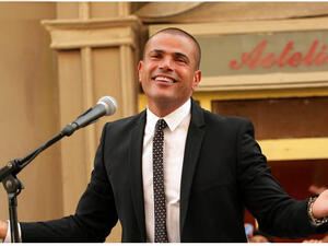 عمرو دياب يختار أبو ظبي لإحياء رأس السنة