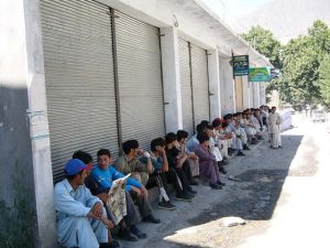 Reducing unemployment rates is not the responsibility of the ministry alone, citing that the number of university graduates in Jordan is on the rise and some majors do not meet the needs of labour market (Mutualresponsibility.org)