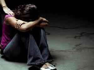 عهود فتاة طعنت والدها بسبب تحرشه بها جنسياً