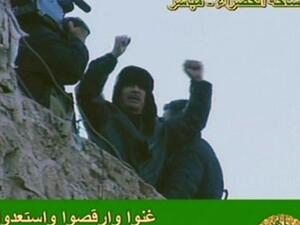 القذافي يخاطب الليبيين: غنوا وارقصوا واستعدوا!!