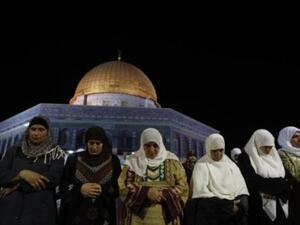 "ليلة القدر خير من ألف شهر".