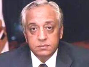 اللواء محمد إبراهيم وزير الداخلية المصري