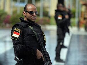 مقتل مسلح وإصابة ضابطي شرطة في اشتباكات غرب القاهرة