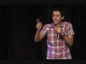  استاند ابو كوميدي يهزأ من المرشح الانتخابي "أحمد شفيق"