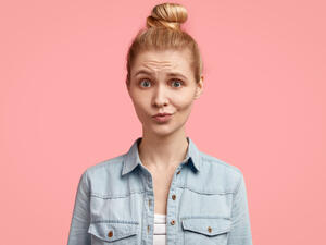 برج السرطان متقلب المزاج بشكل غريب وغير مفهوم