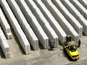 عن الانترنت