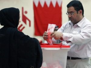 الاقبال الضعيف على التصويت من جانب الناخبين الشيعة سيكون في صالح المرشحين المؤيدين للحكومة