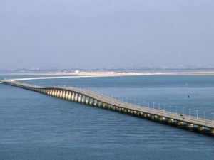 اكتشاف القنبلة التي تزن كيلوغرامين بالقرب من مسجد