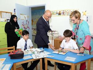 قال فهد المعمّري مدير إدارة المكتبات العامة في دبي للثقافة: "ترى دبي للثقافة في أصحاب الهمم واحدة من الشرائح المهمة التي تستحق الدعم، والأخذ بأيدي أفرادها للإسهام في التنمية الشاملة التي تشهدها دبي.