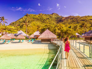 جزيرة بورا بورا هي جزء من أرخبيل الجزر في بولينيزيا الفرنسيّة

