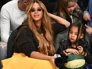 Beyonce has claimed a wedding planner blocking her bid to trademark her daughter's name tried to sell her the rights for $10 million dollars. (Source: Allen Berezovsky  GETTY IMAGES NORTH AMERICA  AFP)