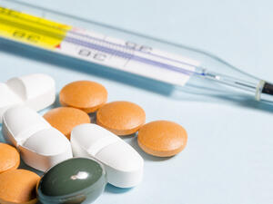 Iran has in recent years made great achievements in the field of production of different drugs and medical equipment. (Shutterstock)