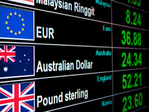 Insiders say bureaux de change have started to panic because they were woefully unprepared for the fallout from a Leave result in the EU referendum. (Shutterstock)