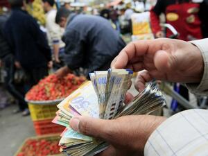 The Gaza Strip’s Hamas-run government continues to face a dire financial crisis that has prevented it from regularly paying the salaries of many public employees. (Paltoday.ps)