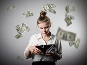 To avoid bad surprises at the end of the month, budgeting is an absolute must. (Shutterstock)