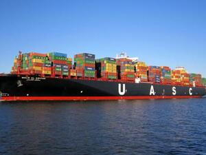 The joint fleet would also include six Ultra Large Container Vessels.  (UASC.net)