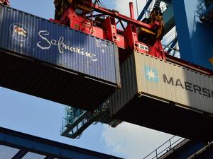 Egypt, which relies heavily on imports, has been facing a dollar shortage since a popular uprising in 2011 drove away tourists and foreign investors, both major sources of hard currency.  (File photo)