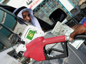 Forecasters predict cheap oil prices will lead to economic turmoil in Saudi Arabia in 2016. (AFP)