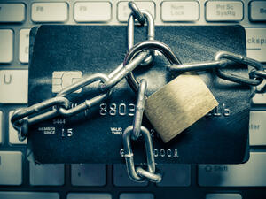 نسبة التخوف من الخطر الإلكتروني في منطقة الشرق الأوسط تعتبر منخفضة ولا تتجاوز 30% أي من بين كل 10 أشخاص هناك 3 فقط يتحوطون إلكترونياً، مقابل نسبة تصل إلى 65 % في أوروبا والولايات المتحدة