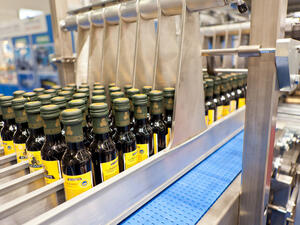 Lebanese exports have declined due to high production costs in the country.  (Shutterstock/ Robert Kneschke)