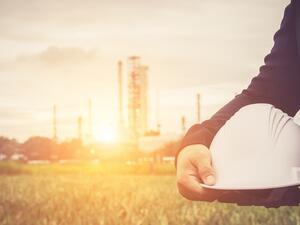 Kuwait Exposes Employees Working in Oil Sector With Forged Certificates. (Shutterstock)