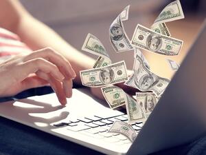 منشئي المحتوى في الولايات المتحدة يكسبون أكثر من أي وقت مضى على منصات الإنترنت