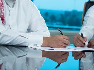 تزايد أعداد الباحثين عن عمل رغم تسريح الوافدين.