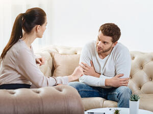 أعطي رجل العقرب جزءاً كبيراً من الاهتمام

