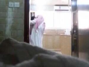 سعودية تفضح زوجها الخائن