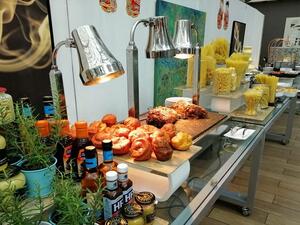 Carnival Fiesta Brunch Serie