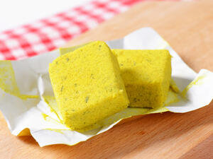 لا نستطيع الاستغناء عن مكعبات مرق الدجاج خلال الطهي
