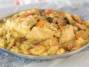 مقلوبة الدجاج بالخضار 