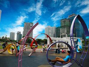 تطلق إريكسون محفظةحوسبة شبكة النفاذ الراديوي، التي تستجيب لحاجة مزودي الخدمة إلى المزيد من المرونة في نشر برامج ووظائف الأجهزة الخاصة بالشبكة الراديوية لحوسبة شبكة النفاذ الراديوي.