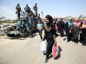 Civilans flee fighting in Fallujah (AFP/Ahmad al-Rubaye)