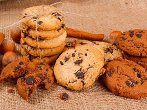 كوكيز بحبيبات الشوكولاتة