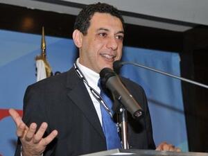 Nizar Zakka (Twitter)