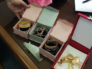 Egyptian imam offers wife 's jewelry to support Turkey (Twitter)